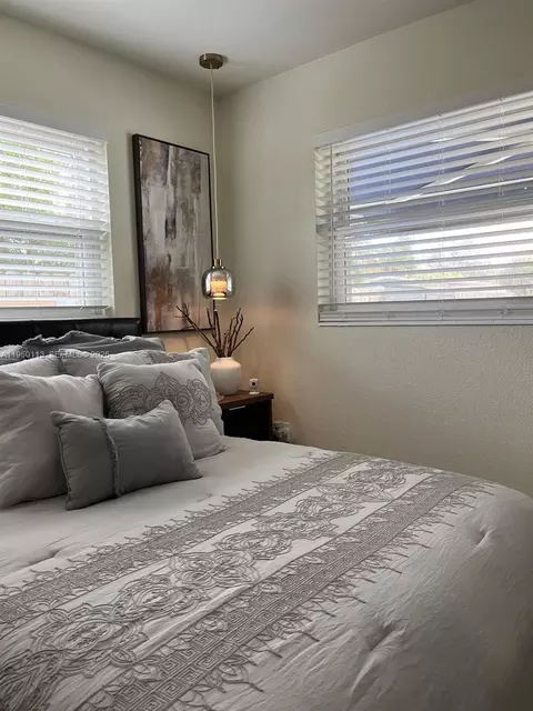 Bedroom - 2253 Dordon Dr, Melbourne, FL 32935 photo 2 of 4