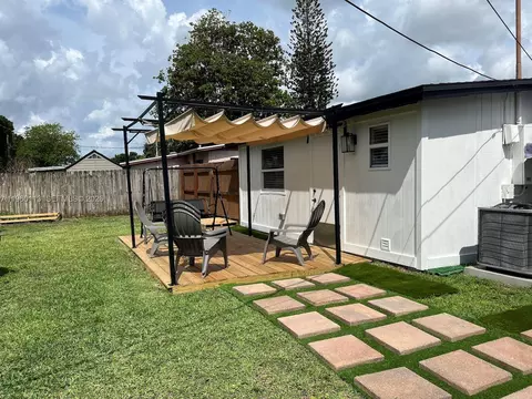 Exterior - 2253 Dordon Dr, Melbourne, FL 32935 photo 7 of 10
