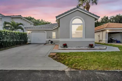 10337 Coventry Ct, Boca Raton, FL 33428
