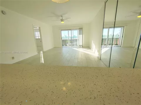 215 SE 3rd Ave #307C, Hallandale Beach, FL 33009
