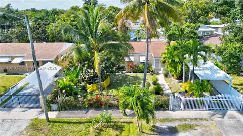 15700 NE 15th Pl, North Miami Beach, FL 33162