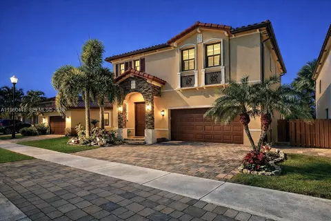 132 NE 26th Ave, Homestead, FL 33033