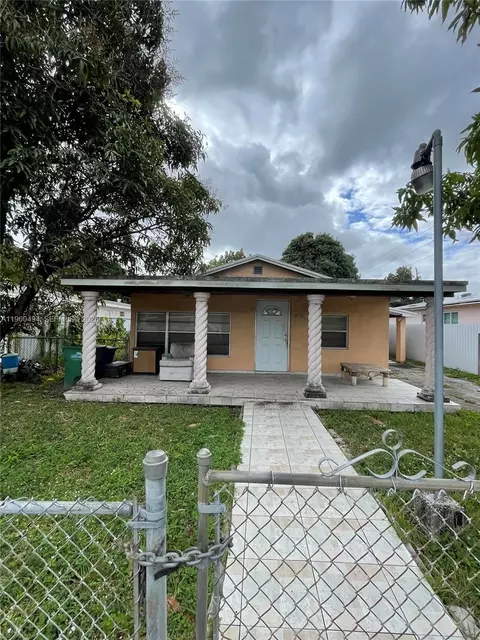 3630 NW 98th St, Miami, FL 33147
