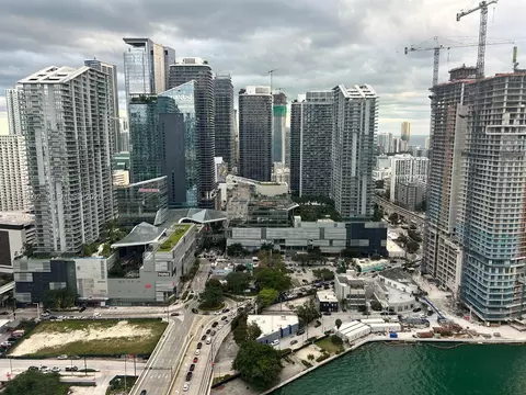 350 S Miami Ave #3904, Miami, FL 33130