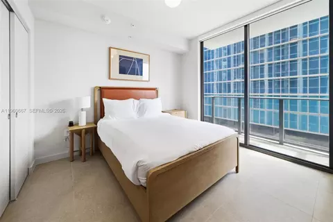 11 NE 6 #1802, Miami, FL 33132