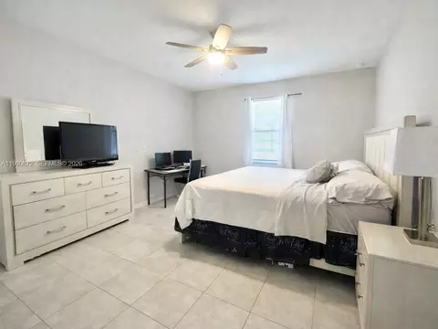 Bedroom - 9042 E Broad Cir, Labelle, FL 33935 photo 1 of 3