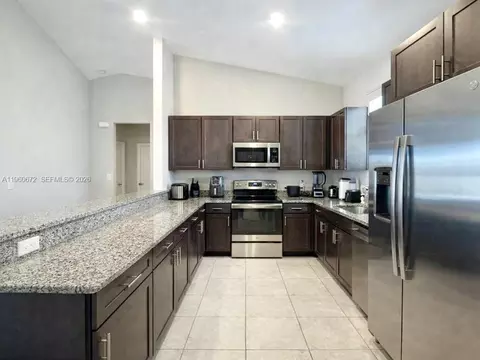 Kitchen - 9042 E Broad Cir, Labelle, FL 33935 photo 1 of 1