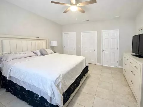 Bedroom - 9042 E Broad Cir, Labelle, FL 33935 photo 2 of 3