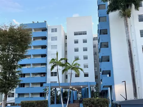 5050 NW 7th St #312, Miami, FL 33126