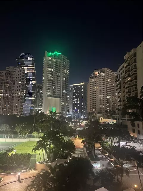 520 Brickell Key Dr #A610, Miami, FL 33131