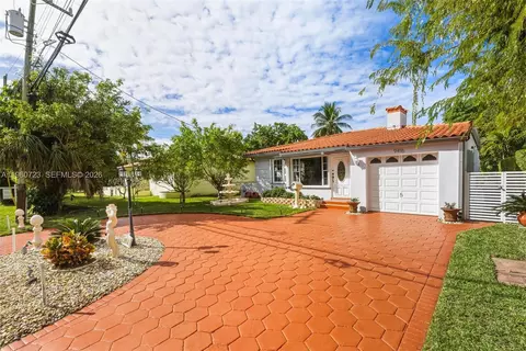 Exterior - Undisclosed, Surfside, FL 33154 photo 2 of 10