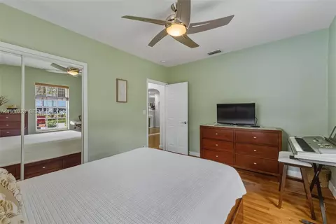 Other - Undisclosed, Surfside, FL 33154 photo 4 of 6