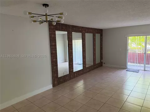 13685 NE 10th Ave #210, North Miami, FL 33161