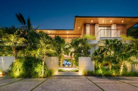 625 Reinante Ave, Coral Gables, FL 33156