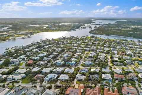View/Area - 219 Colony Rd, Jupiter Inlet Colony, FL 33469 photo 8 of 22
