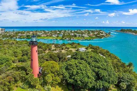 View/Area - 219 Colony Rd, Jupiter Inlet Colony, FL 33469 photo 2 of 22