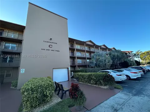 100 SW 130th Ter #109C, Pembroke Pines, FL 33027