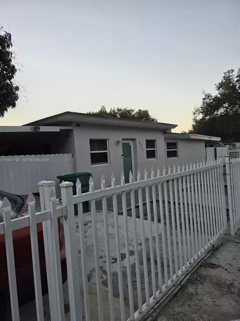 8355 NW 21st Ave, Miami, FL 33147