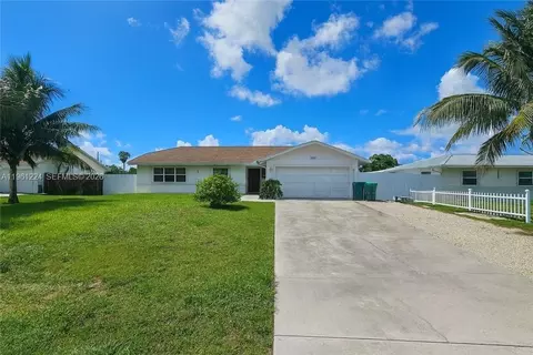 5010 SW 31st Ave, Naples, FL 34116