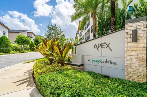 7831 NW 104th Ave #32, Doral, FL 33178