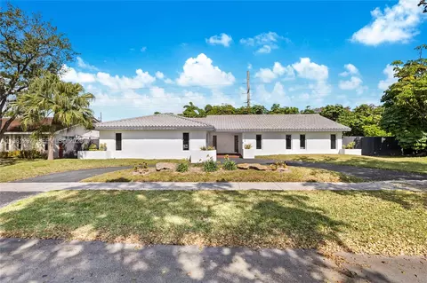 1925 NE 214th Ter, Miami, FL 33179