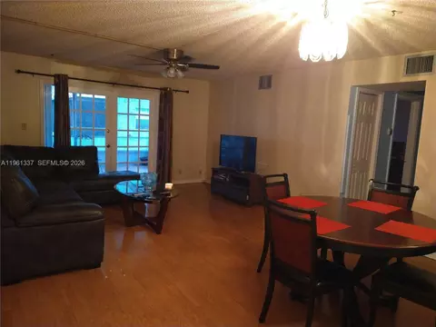 7554 Stirling Rd #105, Hollywood, FL 33024