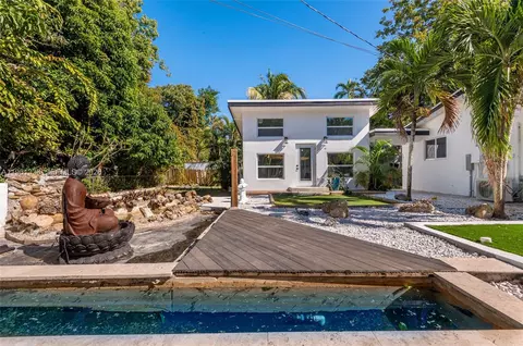 4121 SW 3rd St, Plantation, FL 33317