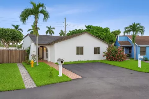 3250 SW 116th Pl, Miami, FL 33165