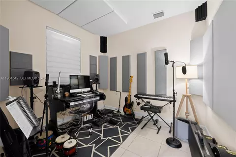 Other - 11006 W 32nd Ln, Hialeah, FL 33018 photo 4 of 5