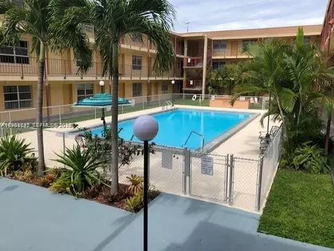3881 W Flagler St #208, Miami, FL 33134