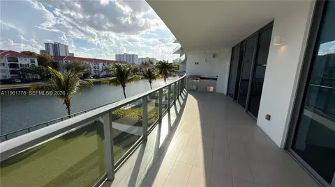 3250 NE 188th St #204, Aventura, FL 33180