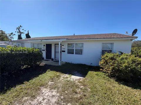 11700 SW 221st St, Miami, FL 33170