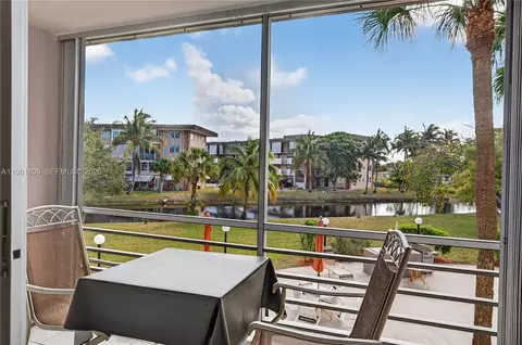 2800 NW 47th Ter #205B, Lauderdale Lakes, FL 33313
