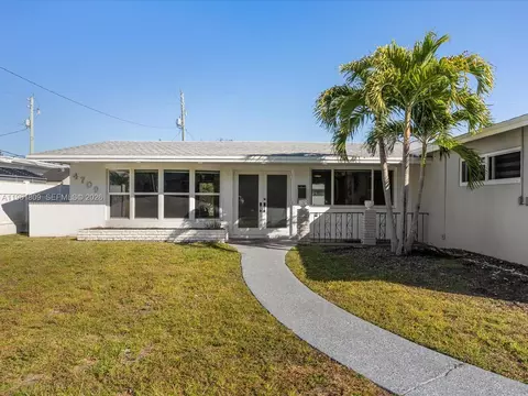 4709 Washington St, Hollywood, FL 33021