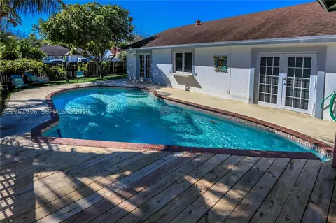 3597 SW 69th Ter, Miramar, FL 33023