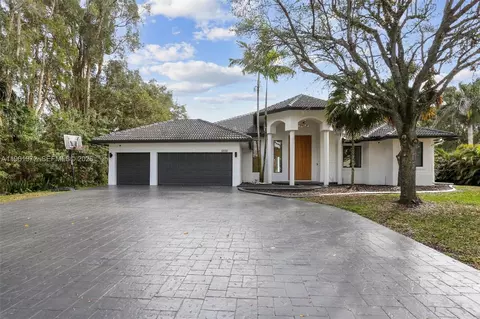 12100 NW 21st Ct, Plantation, FL 33323