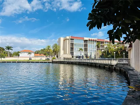 2001 Atlantic Shores Blvd #409, Hallandale Beach, FL 33009