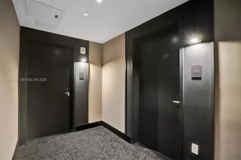 121 NE 5th St #401B, Miami, FL 33132