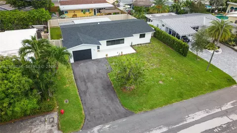 21 SE 7th St, Pompano Beach, FL 33060 photo 5