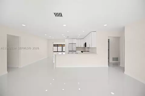 21 SE 7th St, Pompano Beach, FL 33060 photo 9