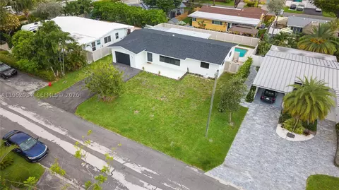 21 SE 7th St, Pompano Beach, FL 33060 photo 4