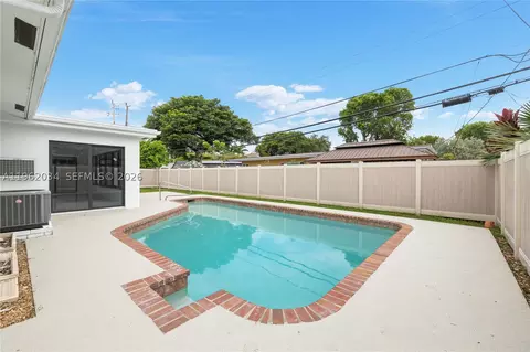 21 SE 7th St, Pompano Beach, FL 33060 photo 35