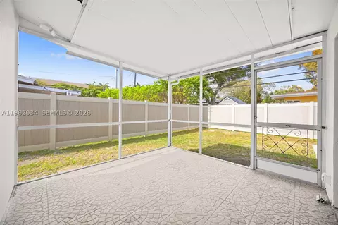 21 SE 7th St, Pompano Beach, FL 33060 photo 33