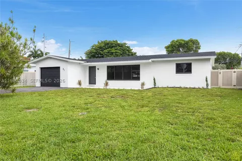 21 SE 7th St, Pompano Beach, FL 33060
