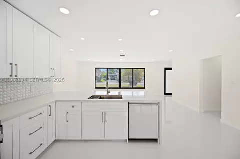 21 SE 7th St, Pompano Beach, FL 33060 photo 16