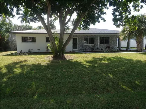 1565 Thumb Point Dr, Fort Pierce, FL 34949
