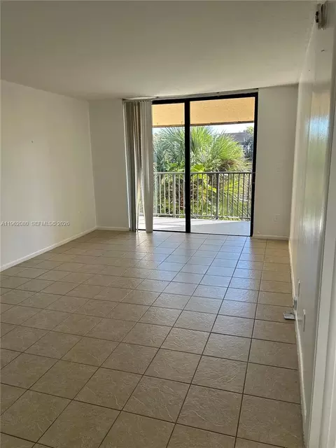 14311 N Kendall Dr #402A, Miami, FL 33186
