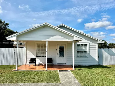 22736 SW 114th Pl, Miami, FL 33170
