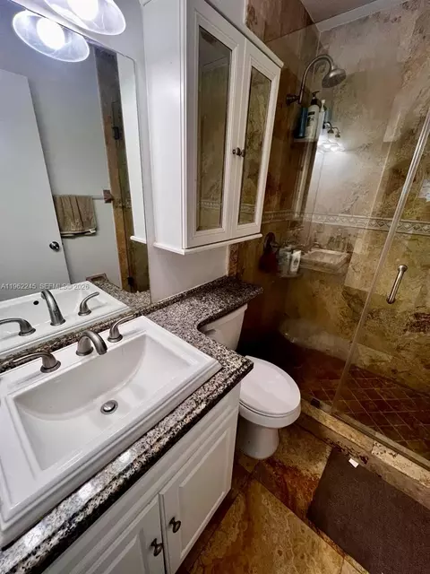 Bath - 2551 W 64th Pl, Hialeah, FL 33016 photo 2 of 5