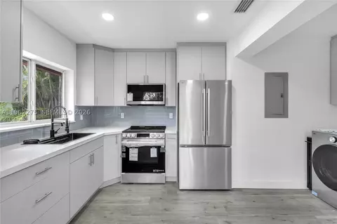 7412 Big Cypress Dr, Miami Lakes, FL 33014
